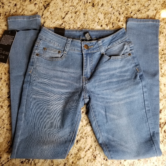 B.O.B Jeans Jeans Bob New Skinny Jean Mid To High Rise Size 3 4